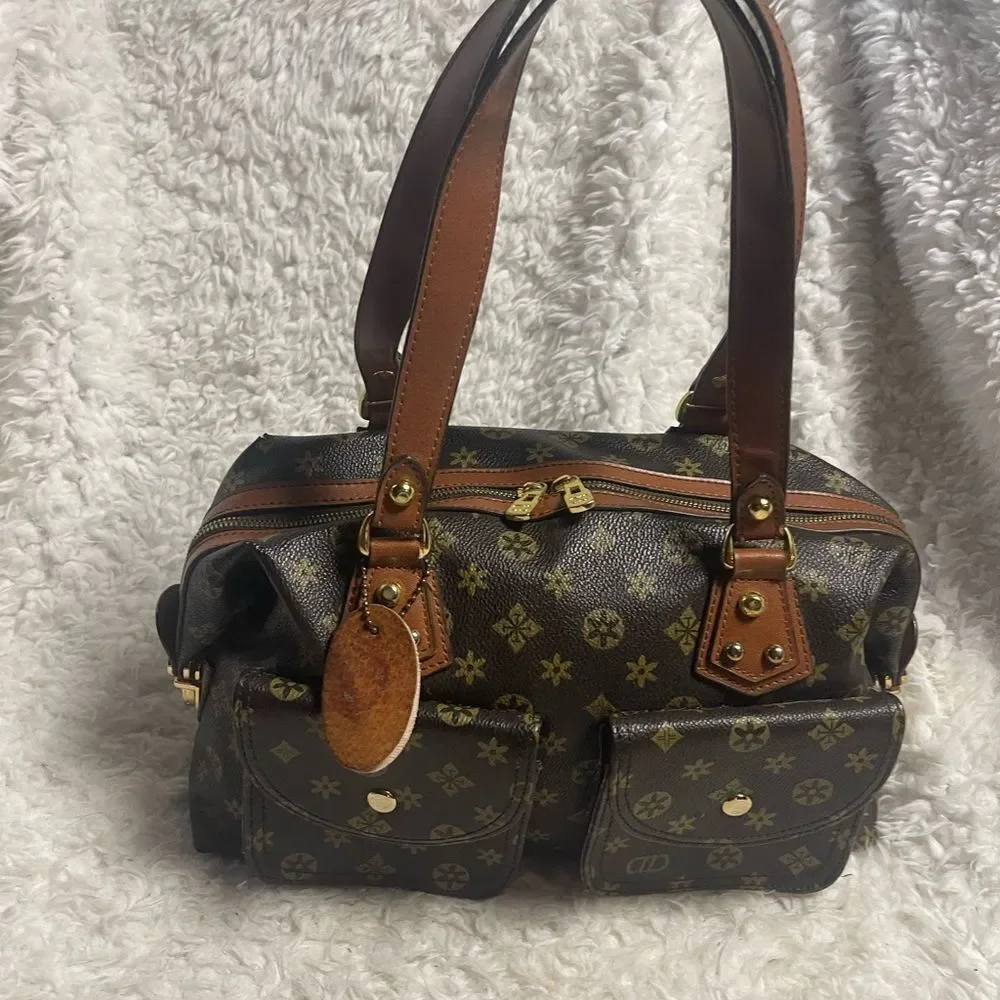 Los Angeles USA synthetic Brown & Gold Patterned Satchel Bag with brown straps